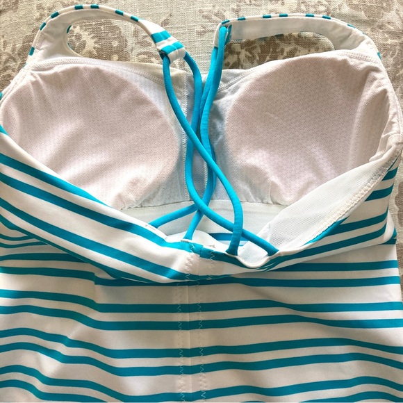 Lululemon Striped Tank Size 4 Cross Back - Picture 3 of 4